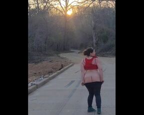 BBW flashing tits and ass on dirt road