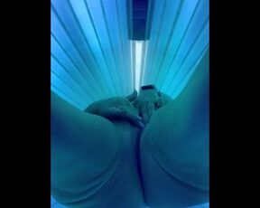 Hot wet pussy while tanning