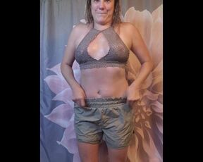 MILF SEXY FEMALE NATURAL BOOBS CHANGING CLOTHES