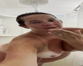 Tits get a soapy shower