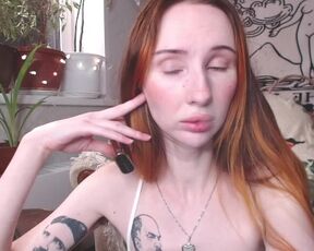 Ugly smoking ➶-͙˚ ༘✶ alt girl