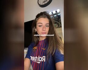 FC BARCELONA FAN SHOWING PUSSY ON TIKTOK