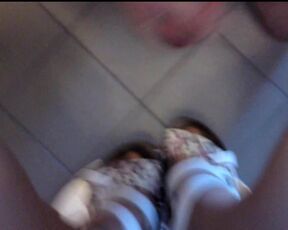 Nylonfüße in Latschen (Besamung)