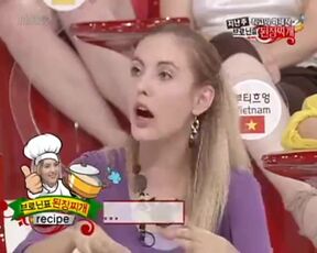 Bronwyn Mullen South African White Female "I Make Korean Doen Jang JJi Gae"