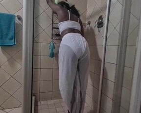 Standing in the shower and pissing in my summer beach outfit | soaking wet clothes