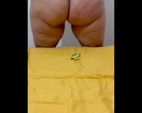 Mia Giantess BBW buttcrush a tiny man Trailer