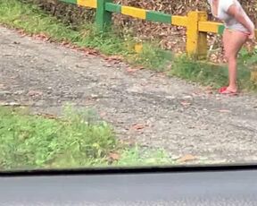 I CATCH AN EXHIBITIONIST WOMAN PISSING IN PUBLIC 2