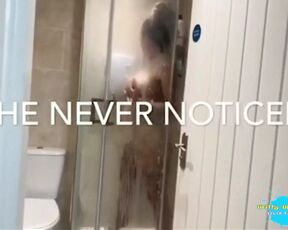 PERV WATCHES ME SHOWER